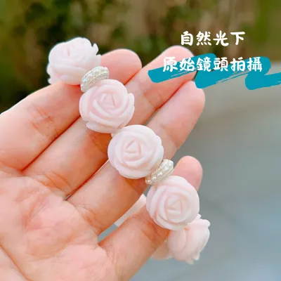 佘太翠玫瑰手鍊自然光拍攝