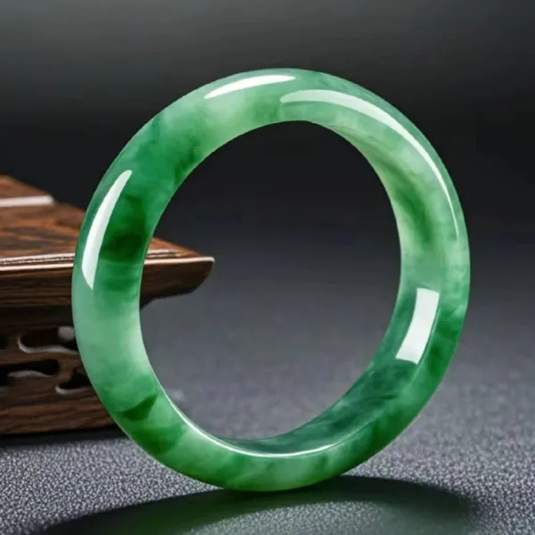 雲南獨龍玉綠色手鐲